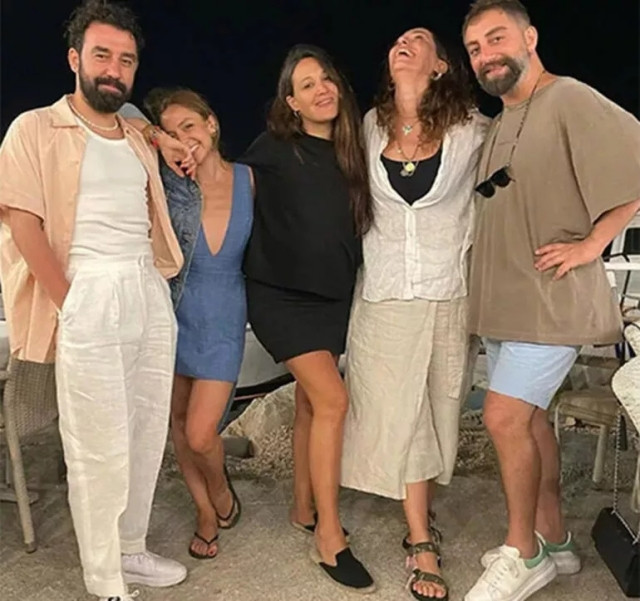 Gupse Özay'dan yeni hamilelik pozları - Resim : 1