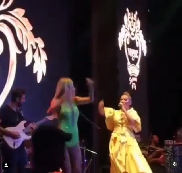 Dost kara günde belli oldu! Demet Akalın Alişan'ı, en acı gününde yalnız bıraktı! - Resim : 1