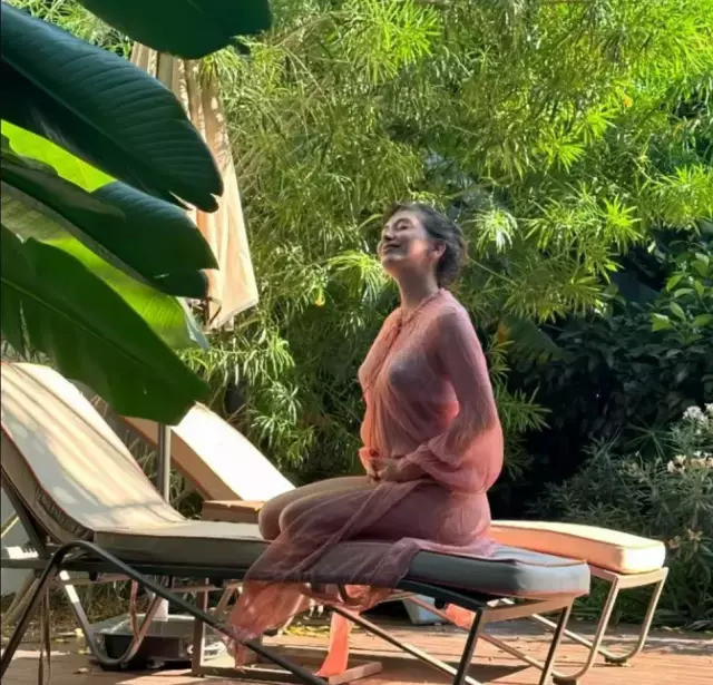 Neslihan Atagül ile Kadir Doğulu'dan bebekleriyle ilk poz! - Resim : 2