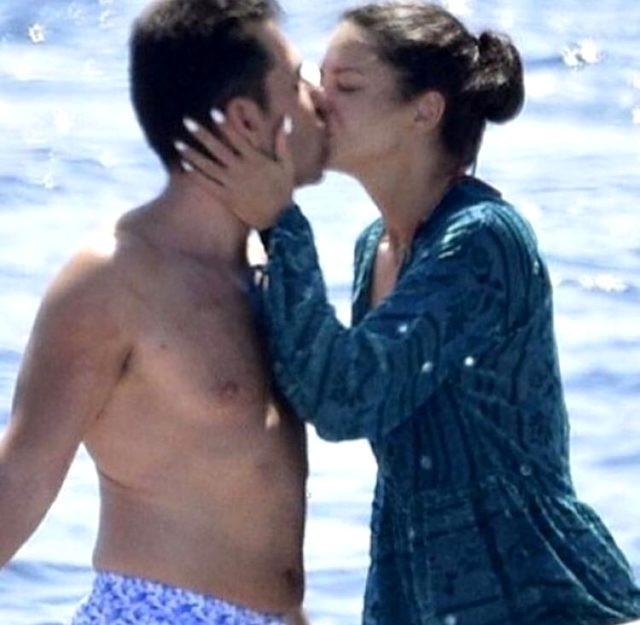 Adriana Lima sevgilisini öpücüklere boğdu! - Resim : 1