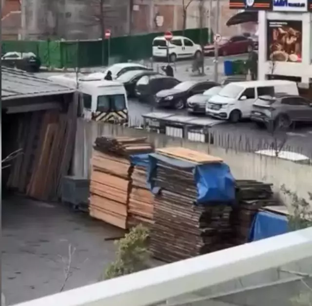 İstanbul'un g&ouml;beğinde kanlı hesaplaşma: 37 kurşun sıkıldı, 25 yaşındaki gen&ccedil; &ouml;ld&uuml; - Resim : 4