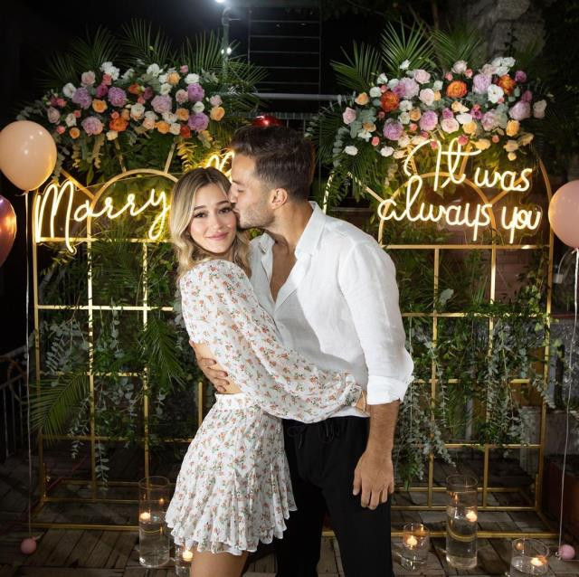 Galatasaraylı Oğulcan, güzel sevgilisi Peri'ye evlilik teklifi yaptı - Resim : 2