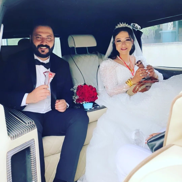 Caner Toygar evlendi! Esra Erol'un eşi, takısıyla törene damga vurdu - Resim : 1