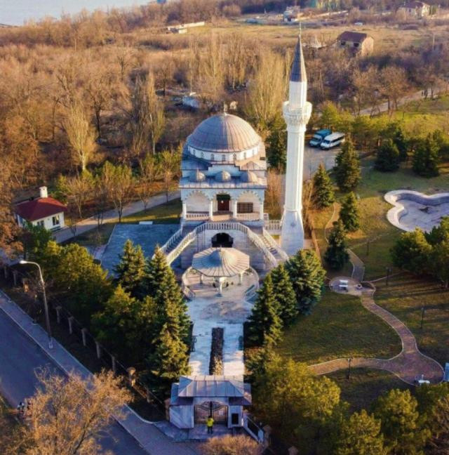 Erdoğan talep etti, Rusya operasyon yaptı! Mariupol'deki camiye sığınan Türkler artık özgür - Resim : 1