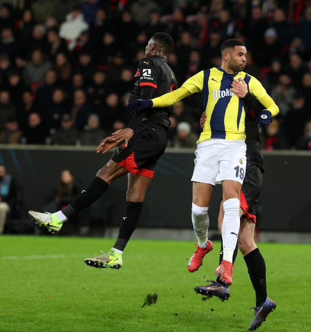 En-Nesyri'den usta işi gol! Kaleci bakakaldı... Fenerbahçe, Avrupa'da tur için eşitliği yakaladı! - Resim : 2