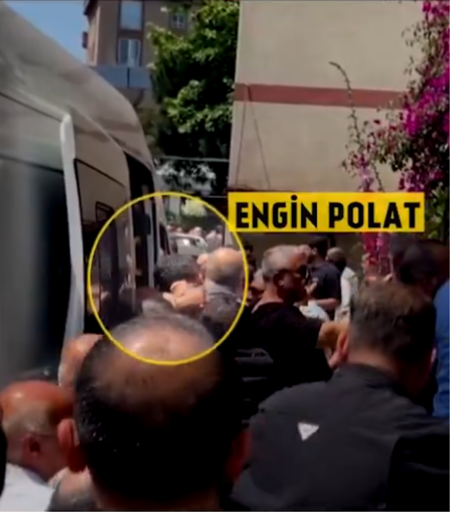 Can Polat'ın taziyesinde ortalık fena karıştı! Engin Polat istenmedi, kavga çıktı - Resim : 1