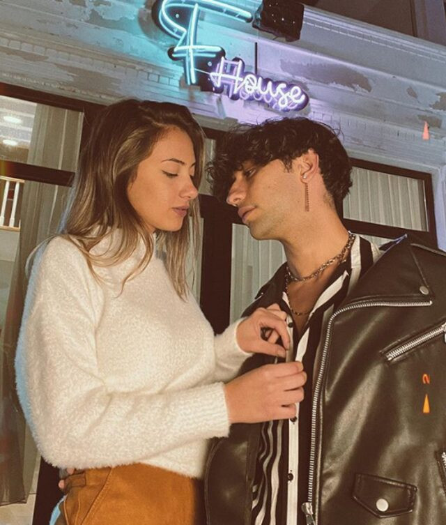 Mehmet Yalçınkaya’nın kızı paylaşımıyla olay oldu! Sevgilisi ortaya çıktı! - Resim : 2