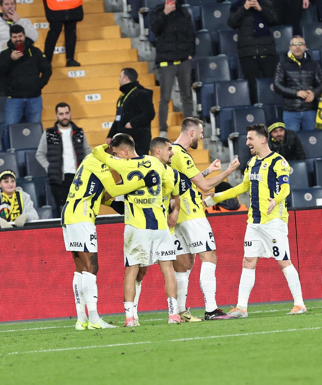 Fenerbahçe, Ziraat Türkiye Kupası'nda farka koştu! Talisca ve Cenk Tosun uzun zaman sonra aynı maçta - Resim : 3