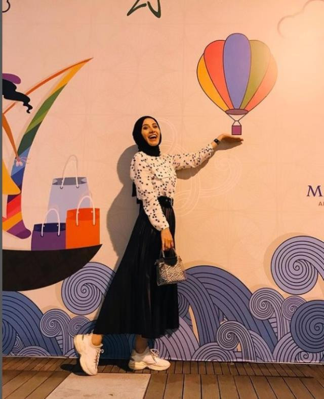 Fenomen yarışmacı Kübra Ece 4. kattan atlayarak intihar etti - Resim : 2