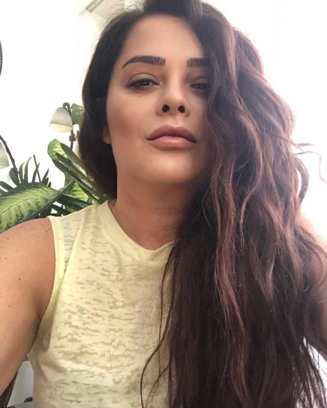 Reyhan Karaca’dan canlı yayında yasak aşk itirafı! ‘Evli bir adama...’ - Resim : 2