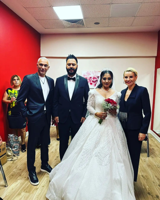 Caner Toygar evlendi! Esra Erol'un eşi, takısıyla törene damga vurdu - Resim : 2