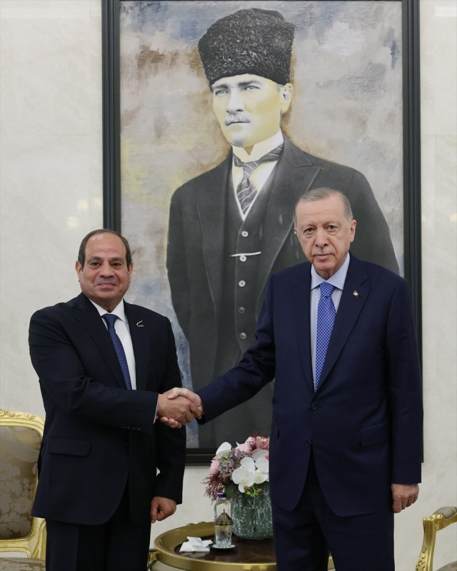 12 yıl sonra ilk: Mısır Cumhurbaşkanı Sisi, Ankara'da; Cumhurbaşkanı Erdoğan karşıladı - Resim : 2