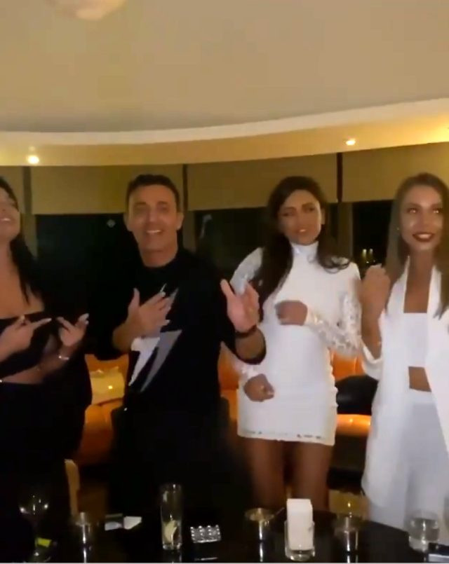 Mustafa Sandal çapkınlık turunda! Güzellik kraliçesi ile sarmaş dolaş! - Resim : 2