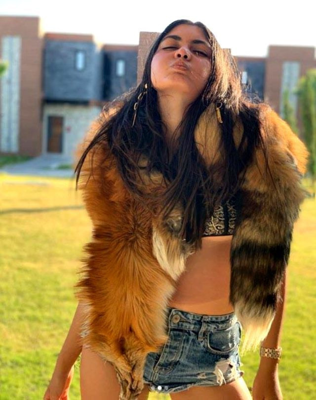 Bahar Candan'dan tepki çeken paylaşım! - Resim : 1