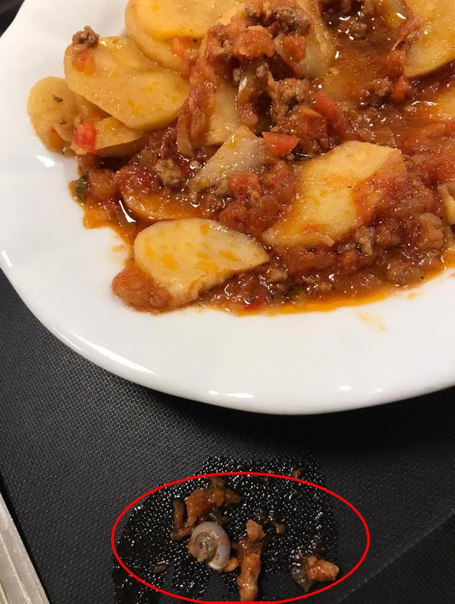 Denizli'deki KYK yurdu ile ilgili skandal iddia! Yemeklerden çıkanlar mide bulandırdı! - Resim : 2