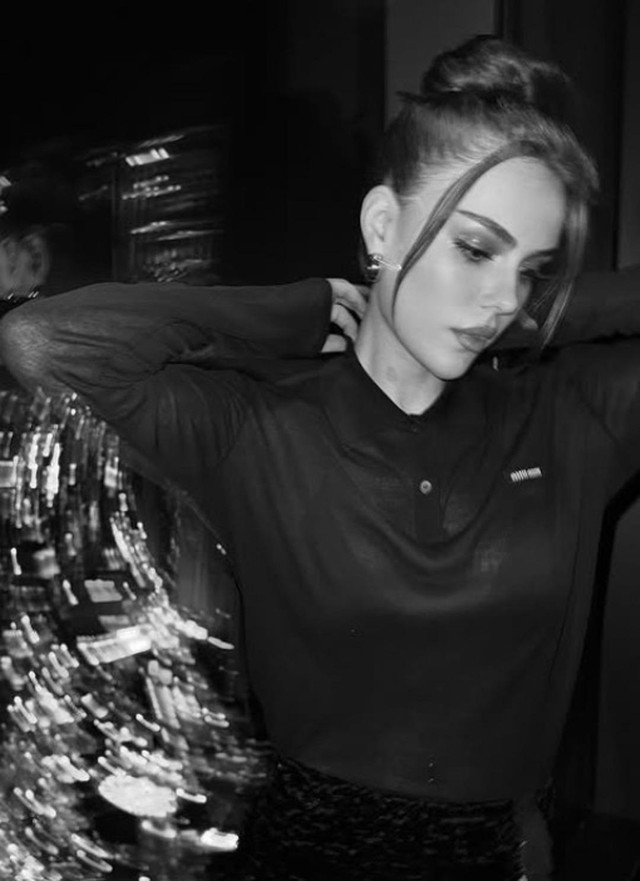 Özgü Kaya'dan nefes kesen Dubai pozları! Yorum yağdı... - Resim : 4