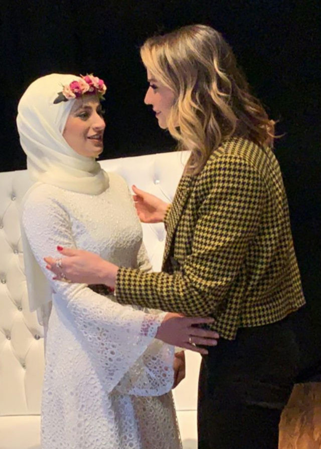 Esra Erol hayranının isteğini geri &ccedil;evirmedi! - Resim : 2