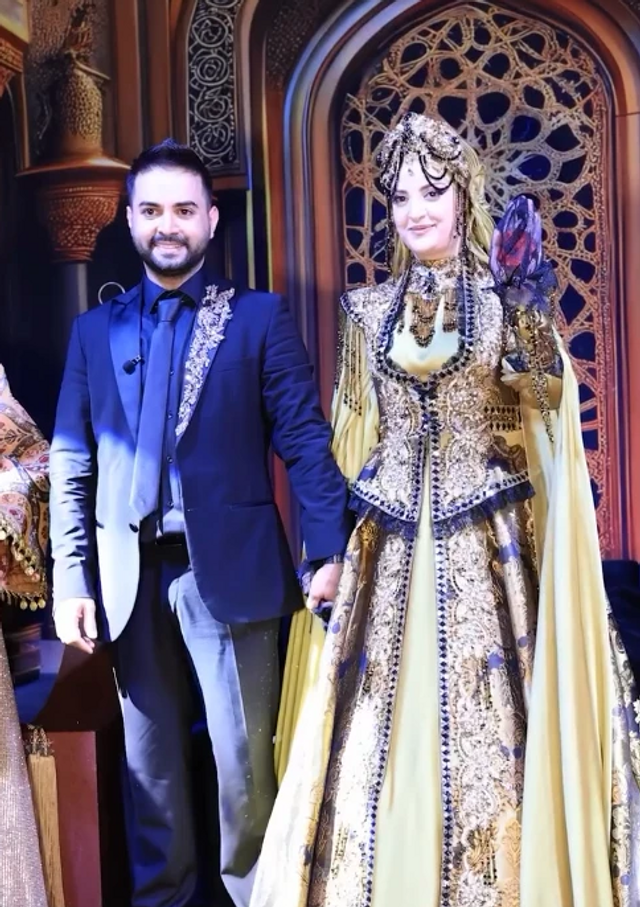 Düğünden görüntüler paylaşıldı... Kadir Ezildi damat kınasında gözyaşlarına boğuldu! - Resim : 1