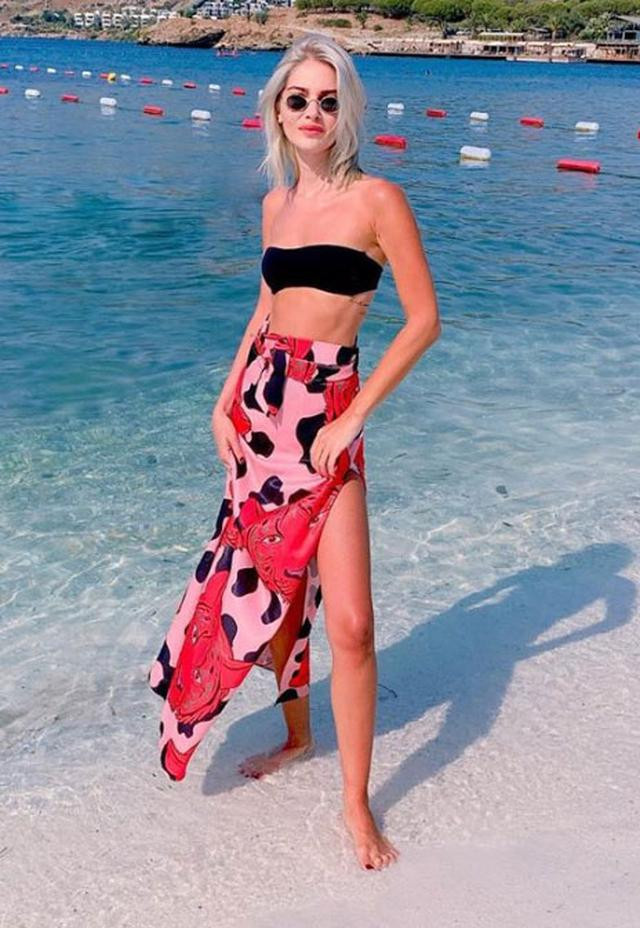 Melis Sütşurup ayrılık acısını atlattı - Resim : 1