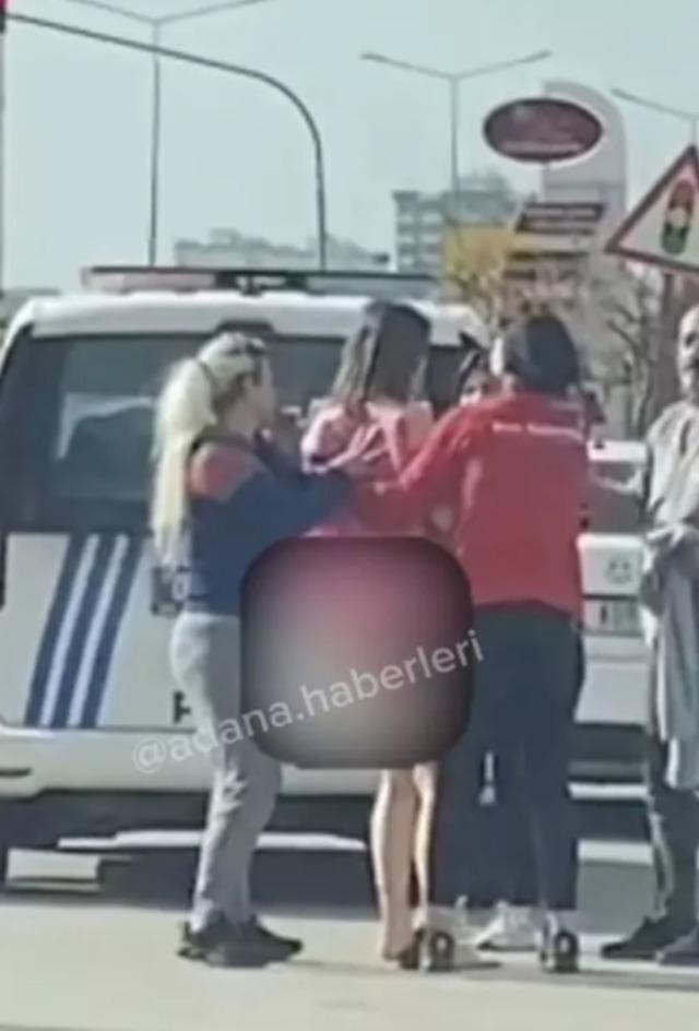 Yer: Adana! Yabancı uyruklu kadın sokak ortasında çıplak dolaştı - Resim : 2