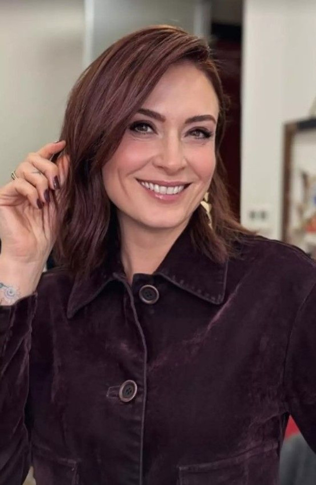 Kilo verdi, aşkı buldu ve şimdi de imaj değiştirdi! Ceyda Düvenci bambaşka birine dönüştü - Resim : 1