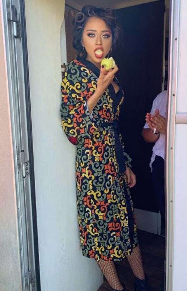 Zeynep Alkan'dan güldüren paylaşım! - Resim : 1