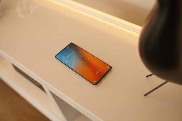 Samsung, Galaxy S10, Galaxy Fold ve Galaxy S10 Plus'ı tanıttı; işte satış fiyatları - Resim : 2