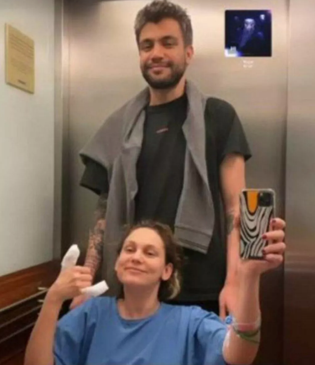 Farah Zeynep Abdullah ile Efe Çelik ayrıldı - Resim : 2