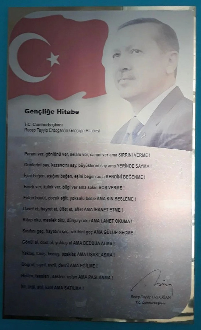 Mevlana’nın şiiri, Erdoğan’ın gençliğe hitabesi oldu! ‘Sırada ne var?’ diyerek paylaştı… - Resim : 1