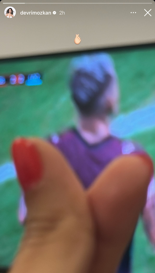 Maç sonrası 'kalp'ler uçuştu! Devrim Özkan ve Lucas Torreira barıştı mı? - Resim : 1