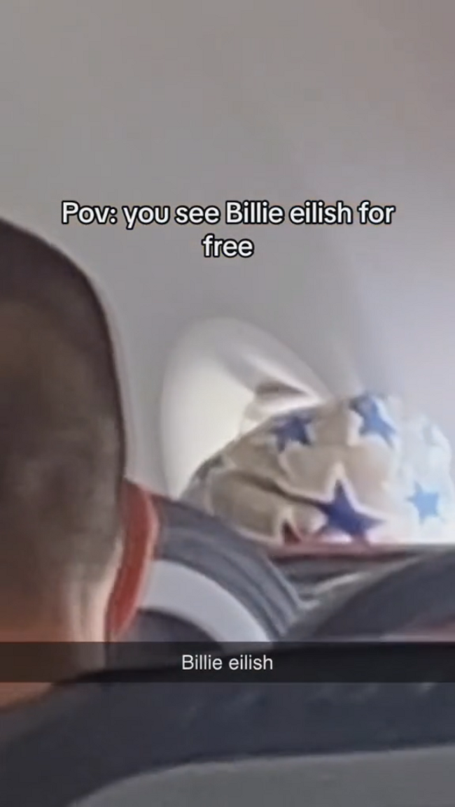 Dünyaca ünlü şarkıcı tarifeli uçakta yakalandı - Resim : 2