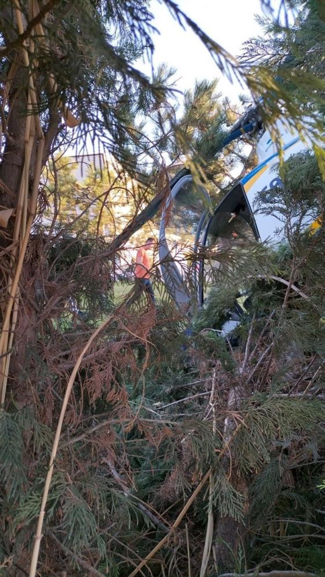 Afyonkarahisar'da iniş yapan bir helikopter, termal otellerin olduğu bölgeye düştü - Resim : 1