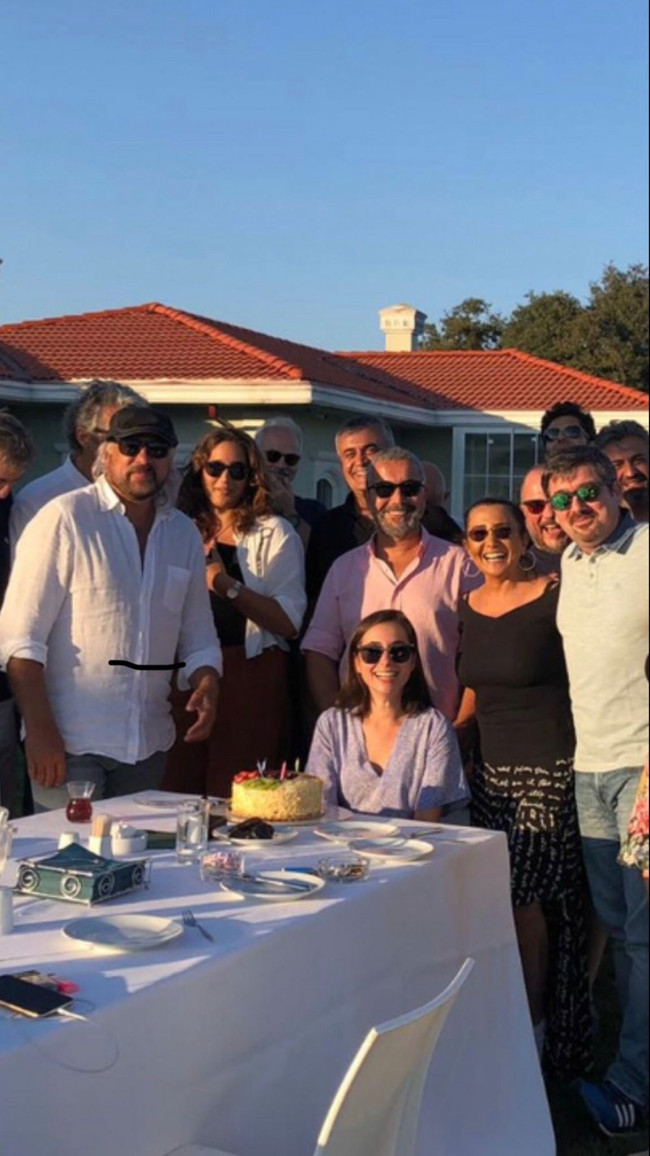 Habertürk yönetimi Veyis Ateş'in villasında yakalandı! Partiye katılan isimler şoke etti! - Resim : 1