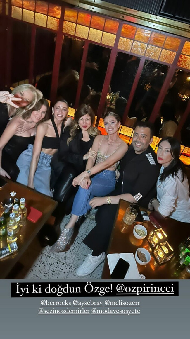 Özge Özpirinçci'nin doğum gününe ünlü akını - Resim : 4
