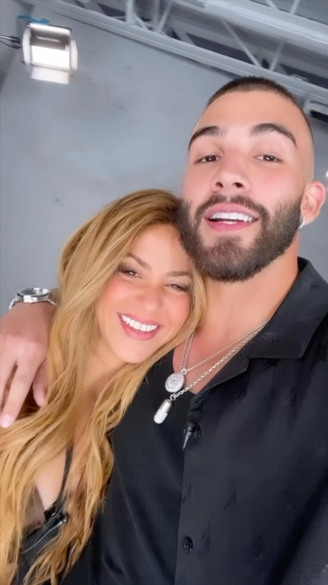 Ünlü şarkıcı Shakira'nın klip çekimindeki panik anları! Fareyi görünce çığlığı bastı - Resim : 4