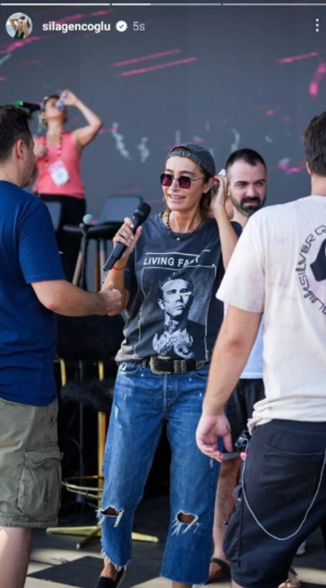 Sıla'nın konser öncesi ilginç tarzı büyük ilgi gördü! - Resim : 1