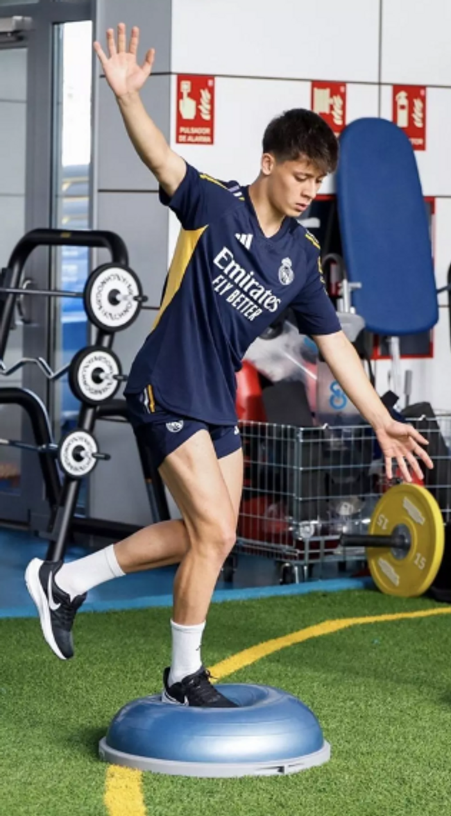 Arda Güler için soyunma odası detayı! Ancelotti'nin gözüne girdi - Resim : 1