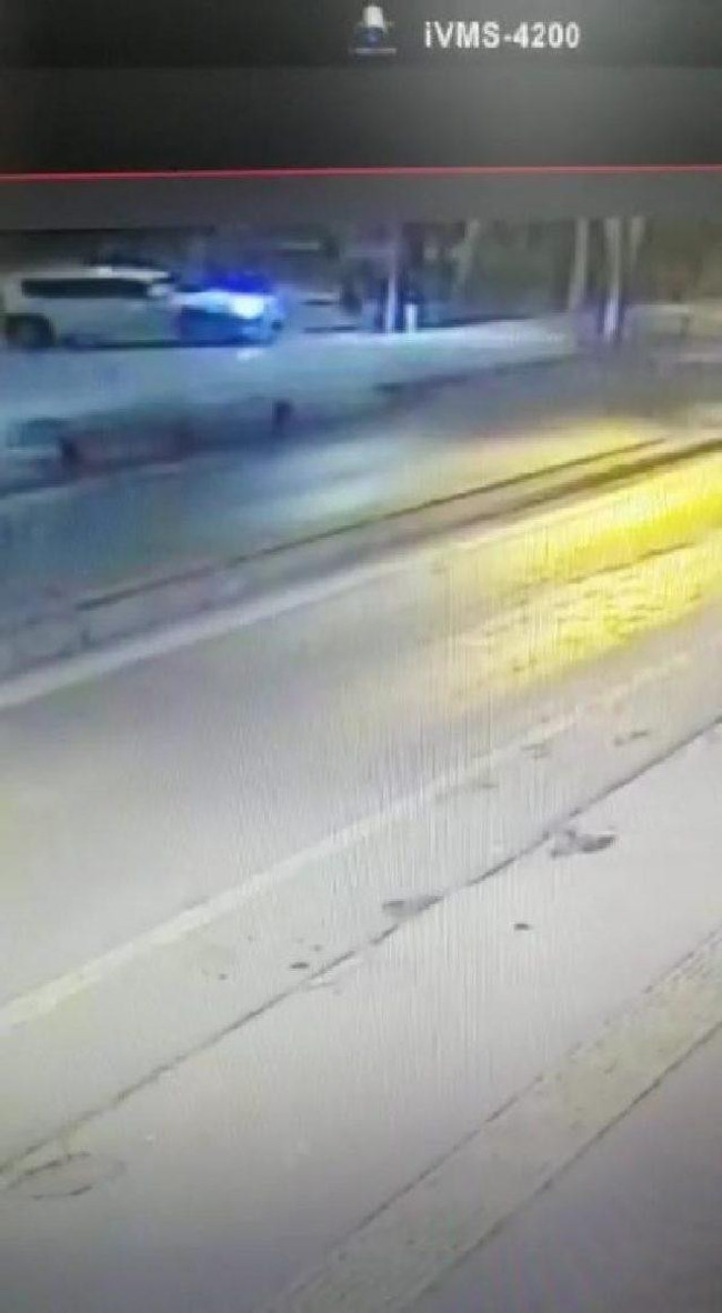 Samsun'da vatandaşlar Atatürk Anıtı'nda nöbet tutuyor: Saldırı anının görüntüleri ortaya çıktı - Resim : 5