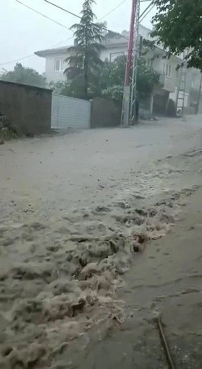 Sinop, Ankara, Çorum, Tokat, Samsun... Birçok ilde sel felaketi! Yollar kapandı, dereler taştı! - Resim : 5