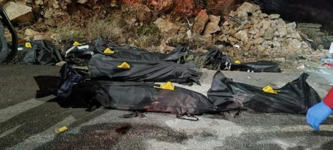 Mersin’de katliam gibi kaza: Yolcu otobüsü devrildi! Çok sayıda ölü ve yaralı var… - Resim : 2