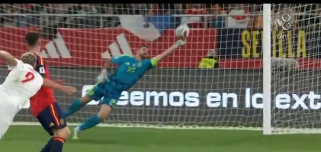 Barış Alper’den nefes kesen röveşata! İspanya’ya gecenin füzesini gönderdi - Resim : 2