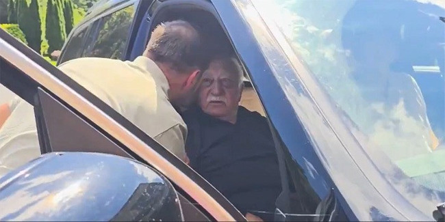 Fethullah Gülen'in son hali sosyal medyada gündem oldu - Resim : 1