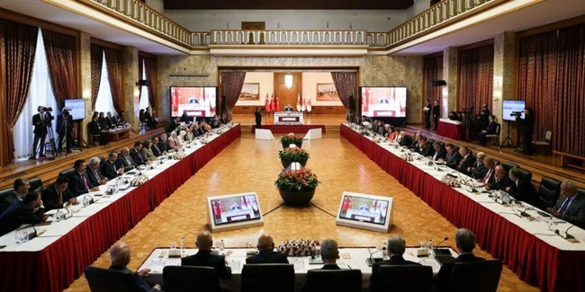 Komisyonda skandal kıyaslama! Öcalan’a Atatürk ve Fatih üzerinden övgü! - Resim : 2