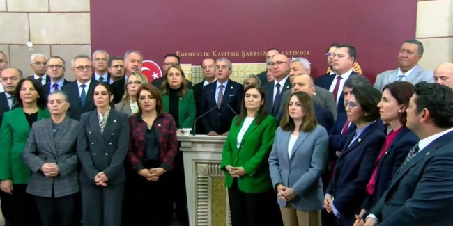 Emekliye zam umudu Meclis&rsquo;te t&uuml;kendi: CHP&rsquo;nin &ouml;nergesi AKP-MHP oylarıyla reddedildi - Resim : 1