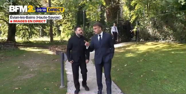 Mikrofonu açık unuttular... Macron ve Zelenskiy'nin Trump fısıldaşması ifşa oldu! - Resim : 1