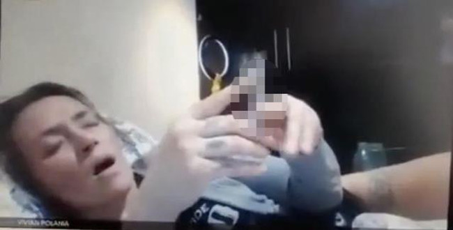 Duruşmaya çıplak şekilde katılan kadın hakim, apar topar görevden alındı - Resim : 1