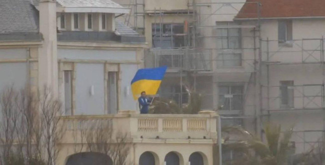 Fransa’da Ukrayna yanlıları, Putin’in eski damadının malikanesini bastı - Resim : 2