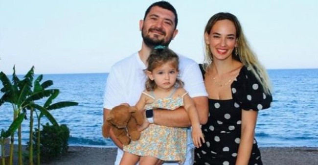 Takipçilerine müjdeli haberi verdi! Ünlü oyuncu Seda Bakan, ikinci çocuğuna hamile - Resim : 1