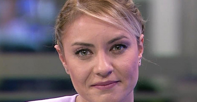 CNN Türk'te ünlü ekran yüzüyle yollar ayrıldı! Programı da bitirilmişti! - Resim : 1