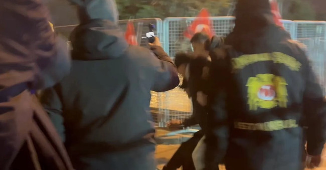 Saraçhane'de polis müdahalesi: Bir kişi gözaltına alındı - Resim : 2